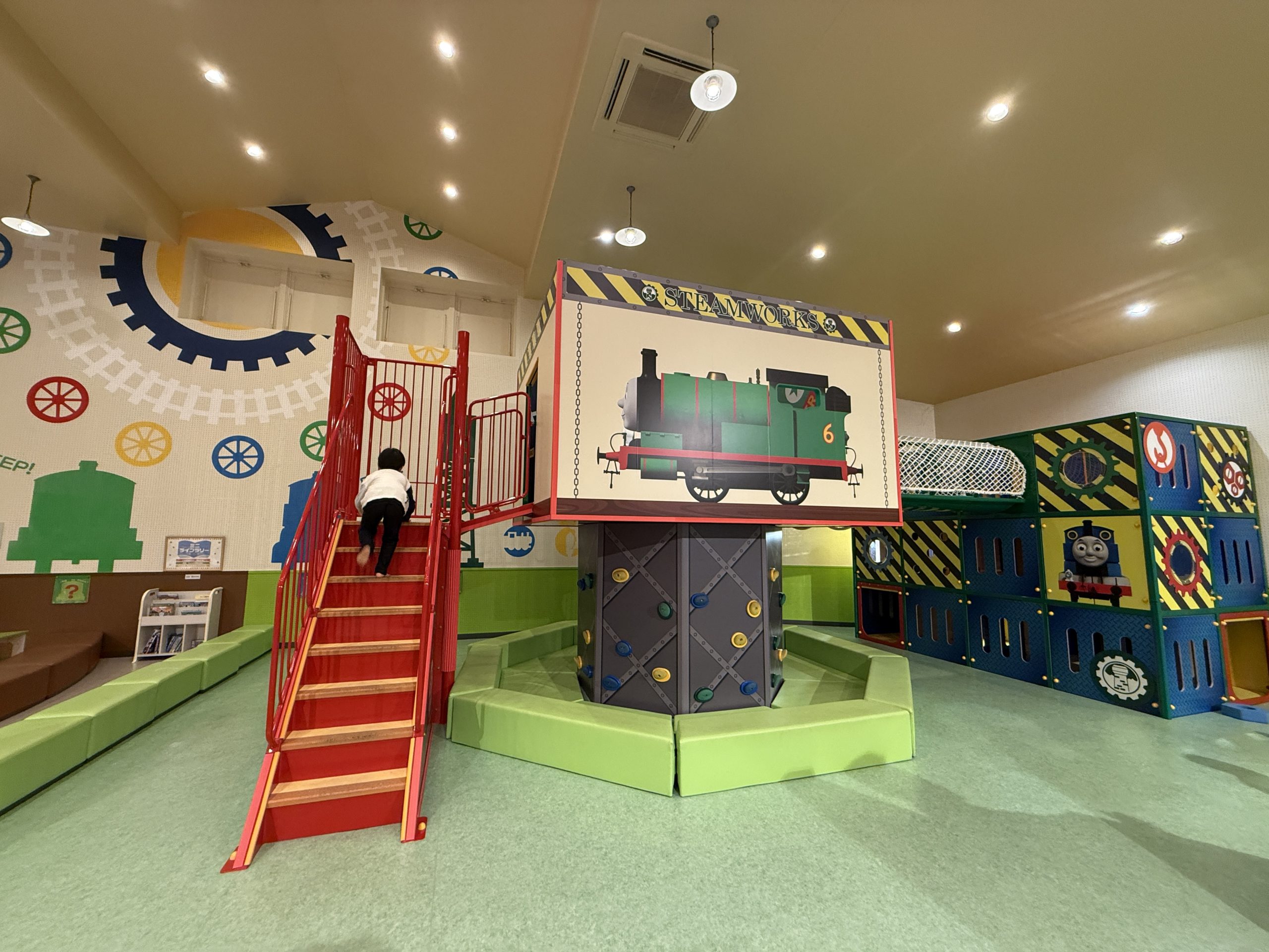 室内アスレチック